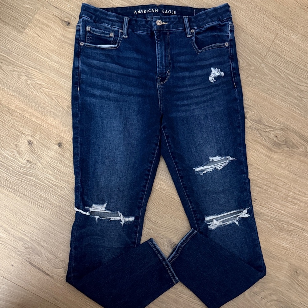 Ripped skinny jeans